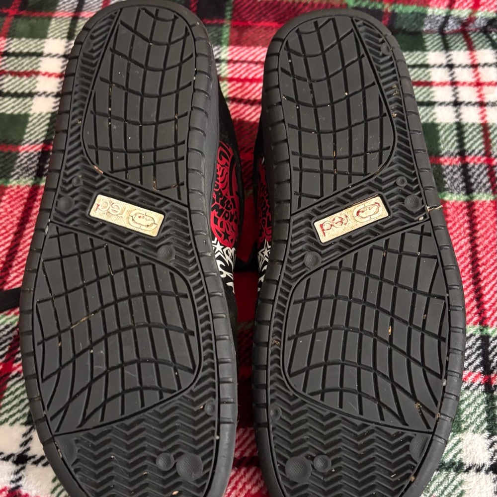 Ecko Red: Black, Red, and White Women’s Sneakers Y2K - Picture 8 of 9